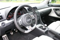 Vezettük: Audi RS4 59