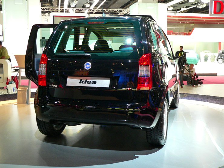 2006-ra megújul a Fiat Idea is, az esztétikai változások mellett megjelenik a 90 lóerős 1,3-es dízel a kínálatban