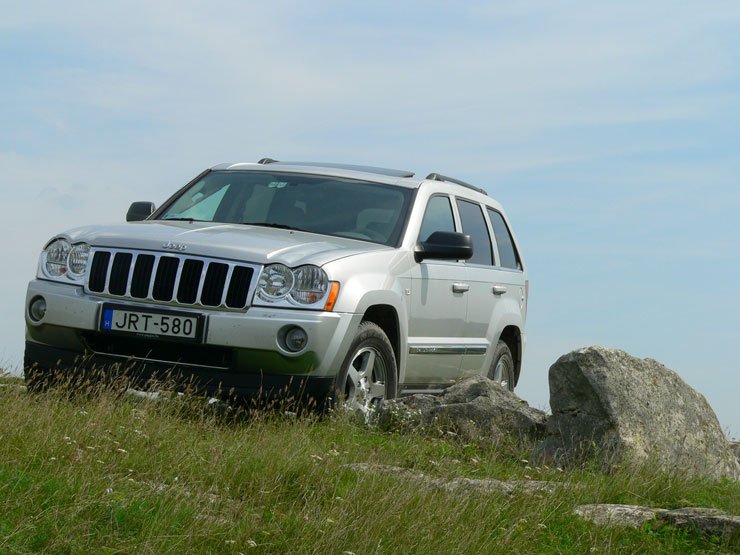 Teszt: Jeep Grand Cherokee 4,7 V8 Limited – Itt van Amerika 10