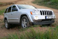 Teszt: Jeep Grand Cherokee 4,7 V8 Limited – Itt van Amerika 63