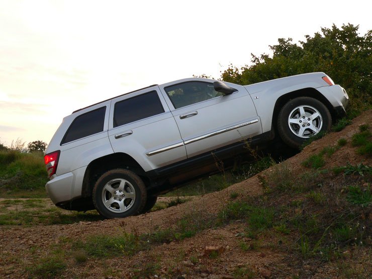 Teszt: Jeep Grand Cherokee 4,7 V8 Limited – Itt van Amerika 29