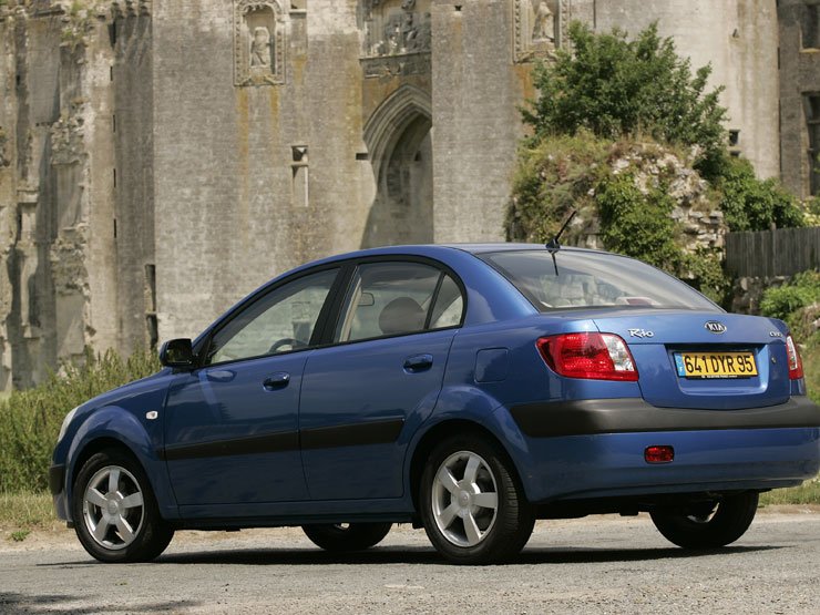 4630_44191_1000x700.jpg | Vezess | Vezess 390 literes a négyajtós csomagtere