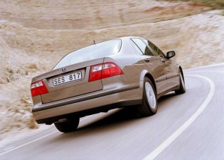 300 ezer Saabot hívnak vissza