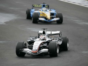 Dupla McLaren siker, Alonso a világbajnok!
