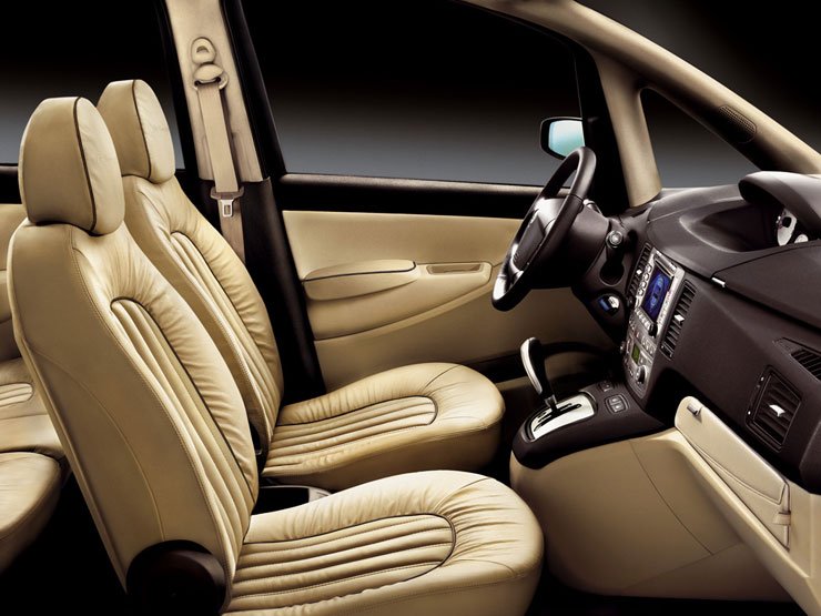 Különleges színekkel és kéttónusú fényezéssel készül a Lancia Musa Platino+