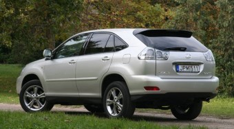 Teszt: Lexus RX400h - Újfajta élvezet