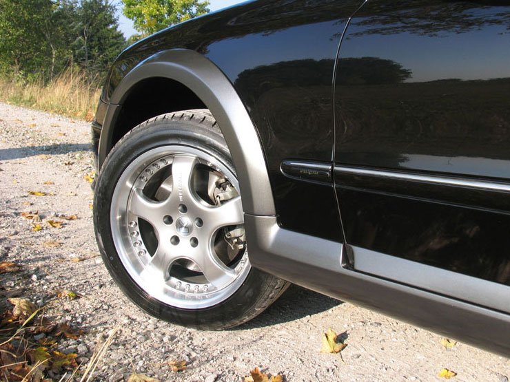 5 centivel magasabban van a karosszéria, mint a hagyományos E-osztályon