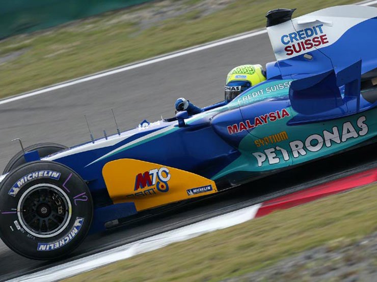Renault siker Kínában – Alonsoé a pole 21