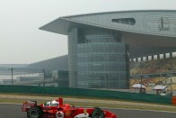 Renault siker Kínában – Alonsoé a pole 48