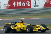 Renault siker Kínában – Alonsoé a pole 50