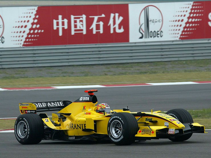 Renault siker Kínában – Alonsoé a pole 24