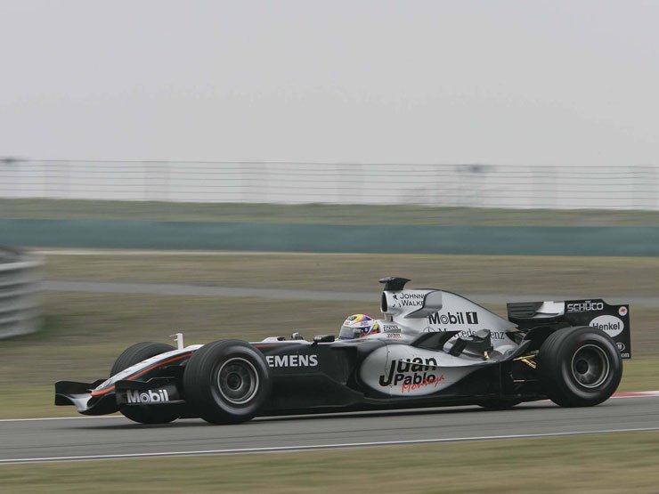 Renault siker Kínában – Alonsoé a pole 25