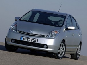 Szoftverhiba a Toyota Priusnál