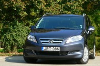 Teszt: Honda FR-V 2.2 i-CTDi Comfort – Na végre! 32