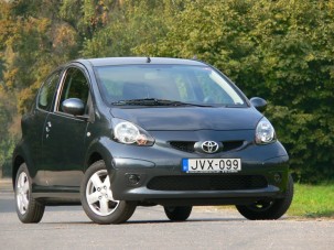 Teszt: Toyota Aygo 1.0:  A középső bébi