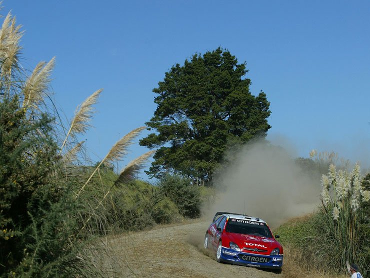 Loebnek és Grönholmnak nem kell a gyári autó?!