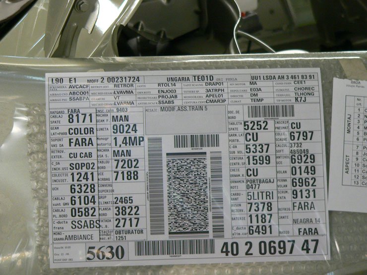 4511_43035_1000x700.jpg | Vezess | Vezess Ez az autó Magyarországnak készül, 1,4 literes motorral, a tankban 5 liter benzinnel és ABS nélkül. Utóbbira az SSABS jelzés utal a bal alsó sarokban