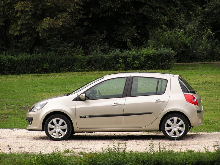 /Tesztautok/Renault/Clio_2005_15dCi//P1010095.jpg