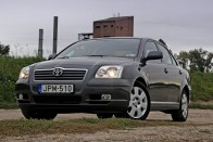 Teszt: Toyota Avensis 2,2 D-4D – Vele mentünk Frankfurtba 39