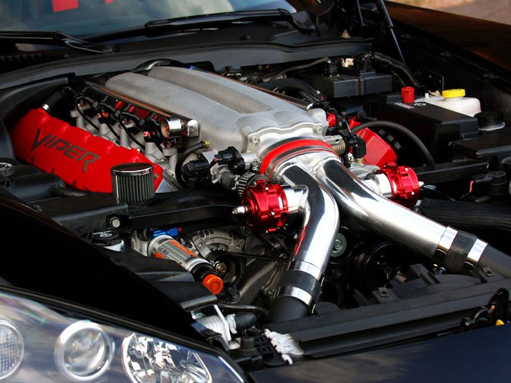 4901_47228_1000x700.jpg | Vezess | Vezess A csúcsváltozat két turbót kap, de szinte mindent kicserélnek, ekkor versenybenzinnel 1500 lóerőt tud az erőforrás