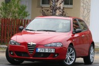 Teszt: Alfa 147 TI 1,9 JTD 16V M-Jet: Méltó ellenfél