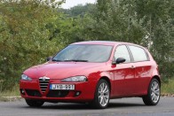 Teszt: Alfa 147 TI 1,9 JTD 16V M-Jet: Méltó ellenfél 39