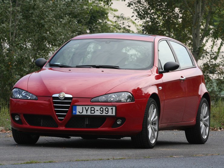 Teszt: Alfa 147 TI 1,9 JTD 16V M-Jet: Méltó ellenfél 20