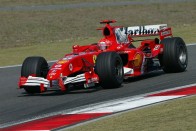 Alonso nyert, a Renaulté a bajnoki cím is 49