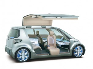 Helyben megfordul az új Toyota