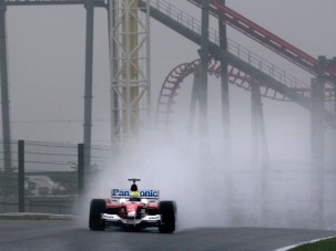 Esőben Schumacher volt a legjobb