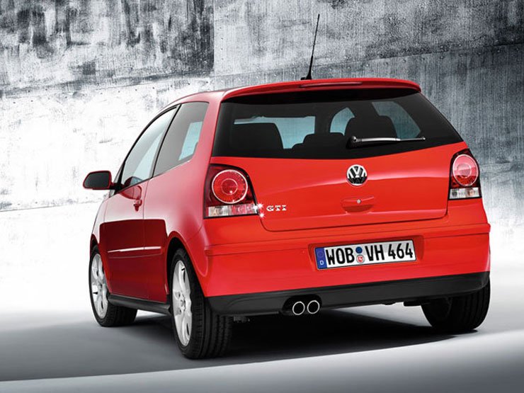 1,8-as turbómotort kap a Polo GTI, amivel 216 km/órával száguldhat az autó