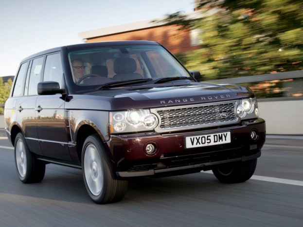 Harmincöt éves luxusterepjáró