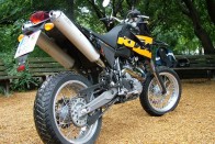 Farkasbőrbe bújt cápa - KTM LC4 640 SUPERMOTO