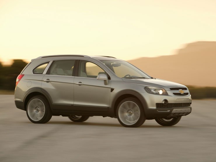 A 4,6 méter hosszú Captiva öt- és hétüléses változatban is elérhető