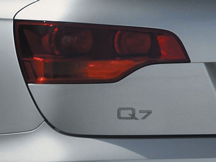 Audi-Nissan per, egyetlen betűért