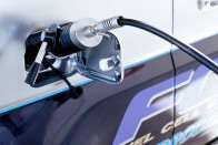 Zöld Honda házi üzemanyaggal 2 Zöld Honda házi üzemanyaggal