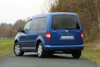 Vezettük: Volkswagen Caddy DSG váltóval 41