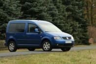 Vezettük: Volkswagen Caddy DSG váltóval 45