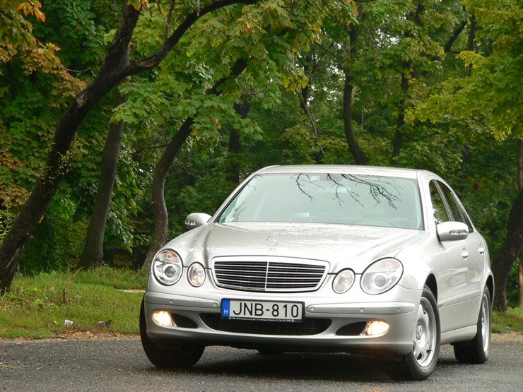 Teszt: Mercedes-Benz E 200 CDI – Csinos asszony! 7
