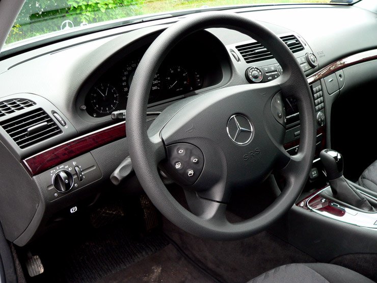 Teszt: Mercedes-Benz E 200 CDI – Csinos asszony! 17