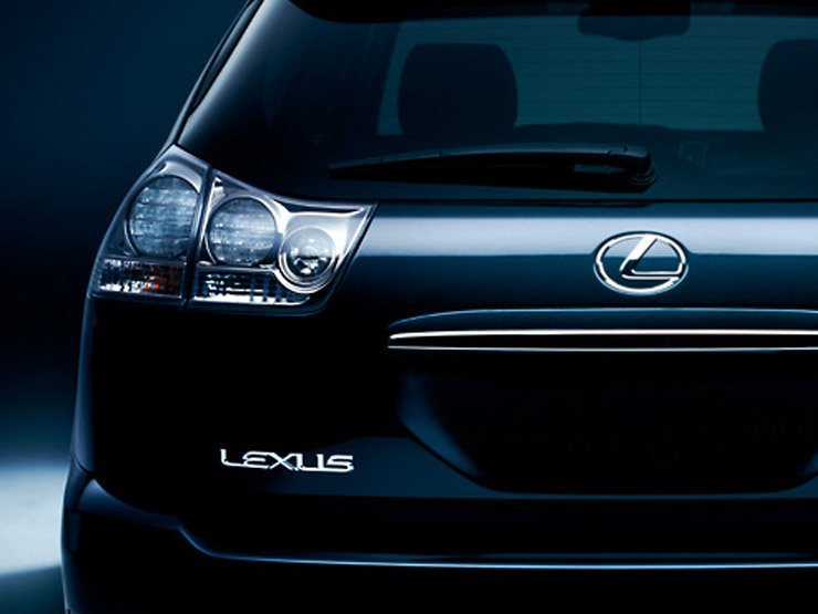 Olcsóbb, egyszerűbb Lexus 4 Olcsóbb, egyszerűbb Lexus 4