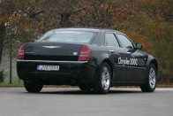 Teszt: Chrysler 300C 5.7 V8 HEMI 33