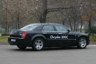 Teszt: Chrysler 300C 5.7 V8 HEMI 48