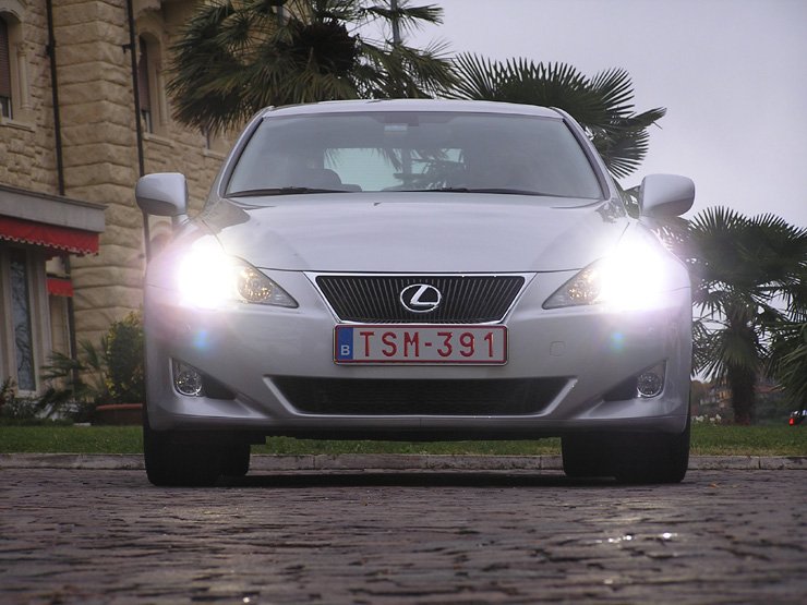 Vezettük: Lexus IS 250 és 220d 27