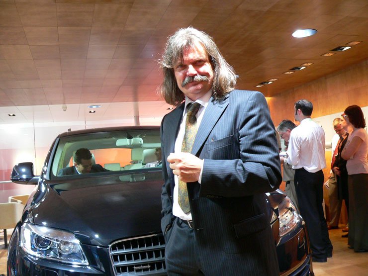 Leslie Mandoki és cége nem csak egy számot írt a Q7-hez, hanem teljes zenei világot dolgozott ki az Audinak