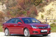 Teszt: Opel Vectra 2.0T 28