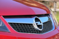 Teszt: Opel Vectra 2.0T 29