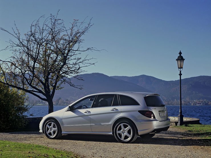 Látványban már széria