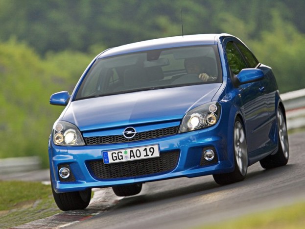 Vezettük: Opel OPC-sorozat – Négy az egyben 6 | Vezess Változik az útviszonyoktól függően a lengéscsillapítók karakterisztikája, de alapvetően kőkemény mindegyik autó