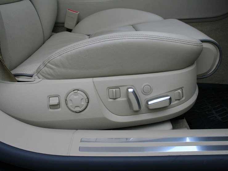 Teszt: Audi A8 6.0 W12 – Mennyei luxus 24